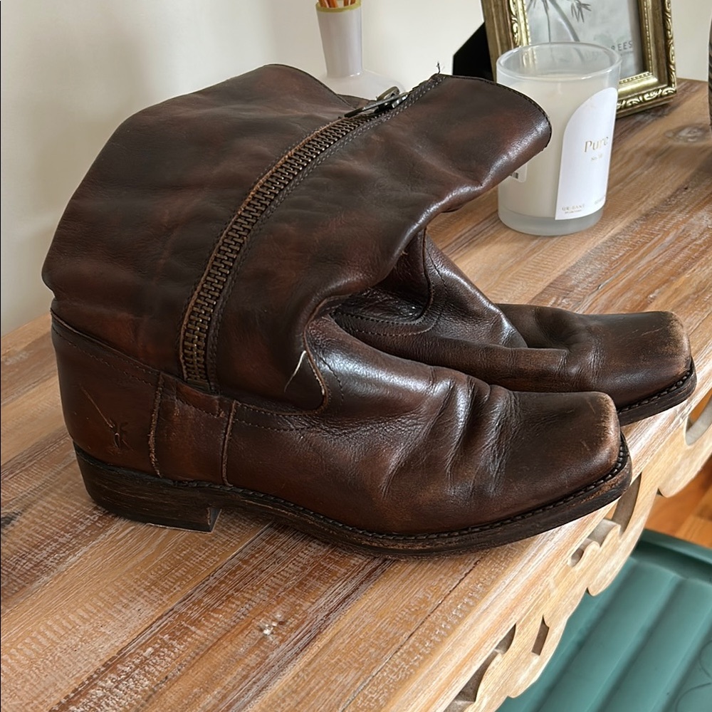 Brown Leather Boots with Vintage Look. Frye. Great condition!